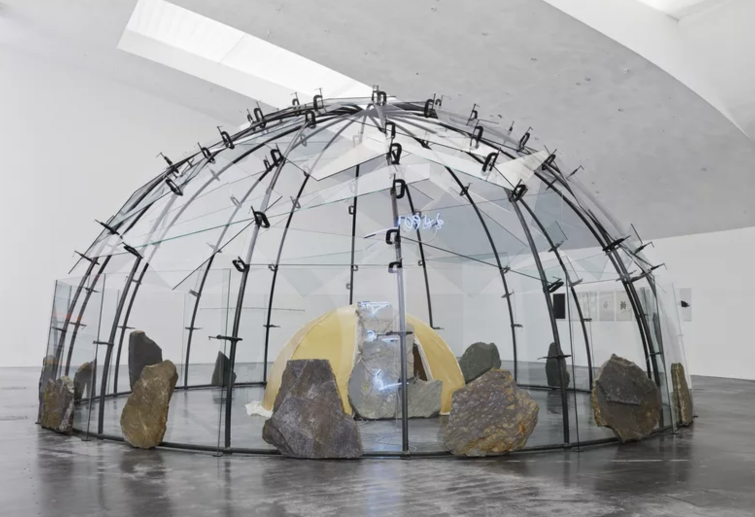 10 Mario Merz, Untitled (Igloo), 1989, DR