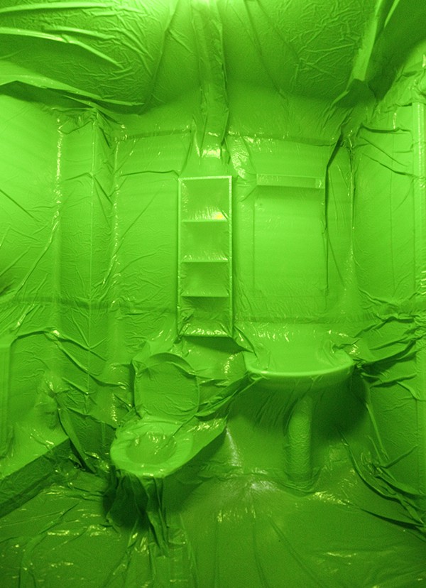 9-Penique-productions, Bathroom, Installation, 2009, Nottingham Trent University, Nottingham, UK, DR.