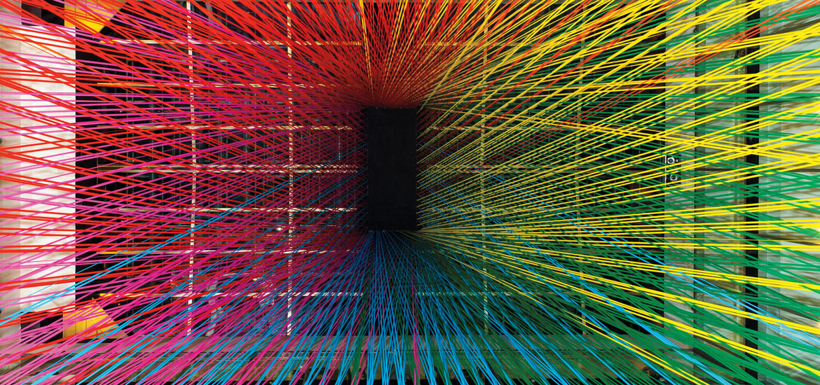 3-Megan Geckler, installation A million things that make your head spin, Sydney, fils de couleur, 2016- 2017, DR